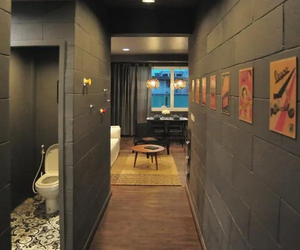 Апартаменты Tuk Tuk House 250m From Mrt Sirikit Бангкок
