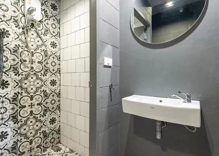 Tuk Tuk House 250m From Mrt Sirikit Апартаменты *