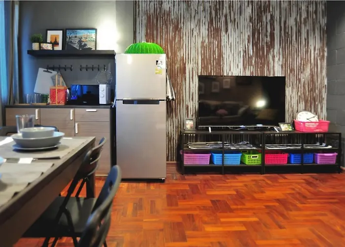 Апартаменты Tuk Tuk House 250m From Mrt Sirikit Бангкок