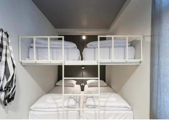 Tuk Tuk House 250m From Mrt Sirikit * Бангкок