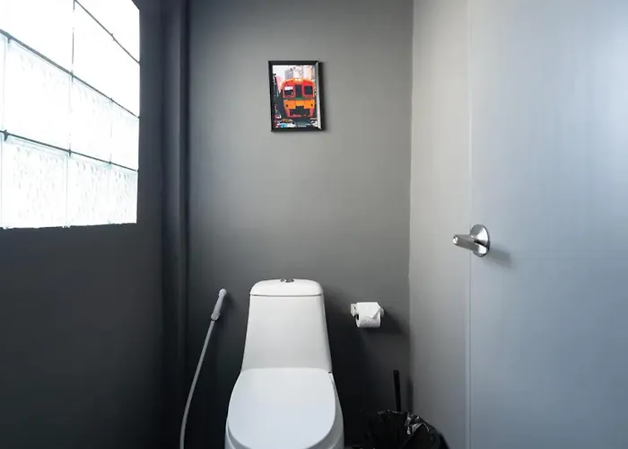 Tuk Tuk House 250m From Mrt Sirikit Апартаменты Бангкок