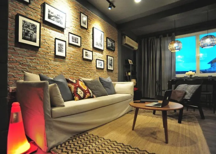 Tuk Tuk House 250m From Mrt Sirikit Апартаменты Бангкок