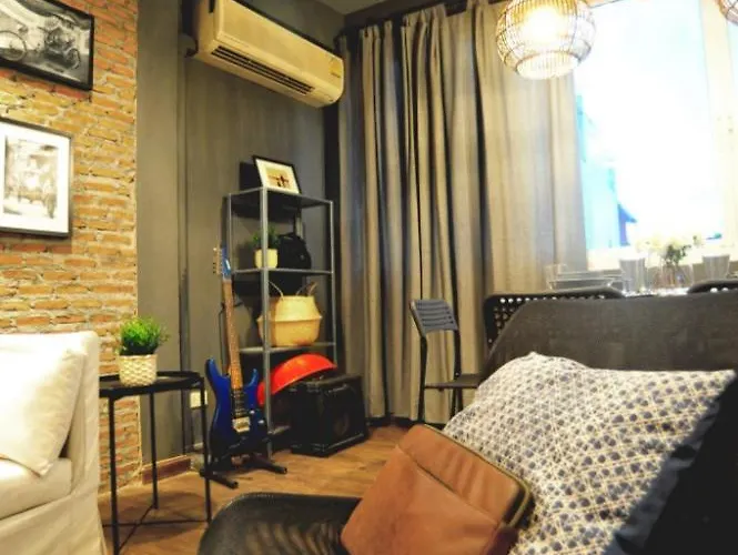 Tuk Tuk House 250m From Mrt Sirikit * Бангкок